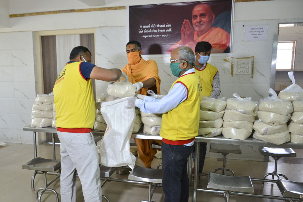 BAPS Community Services During the Coronavirus Lockdown, Himmatnagar