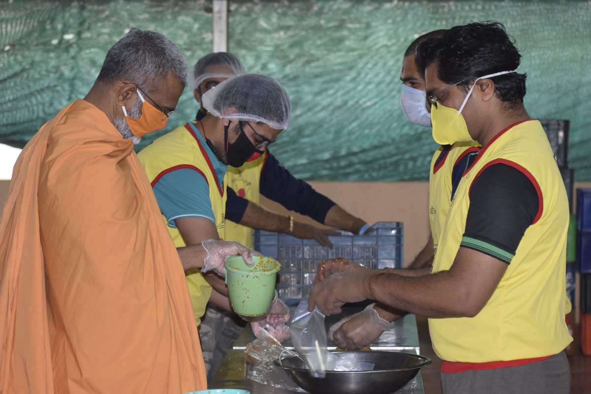 BAPS Community Services During the Coronavirus Lockdown, Bhuj