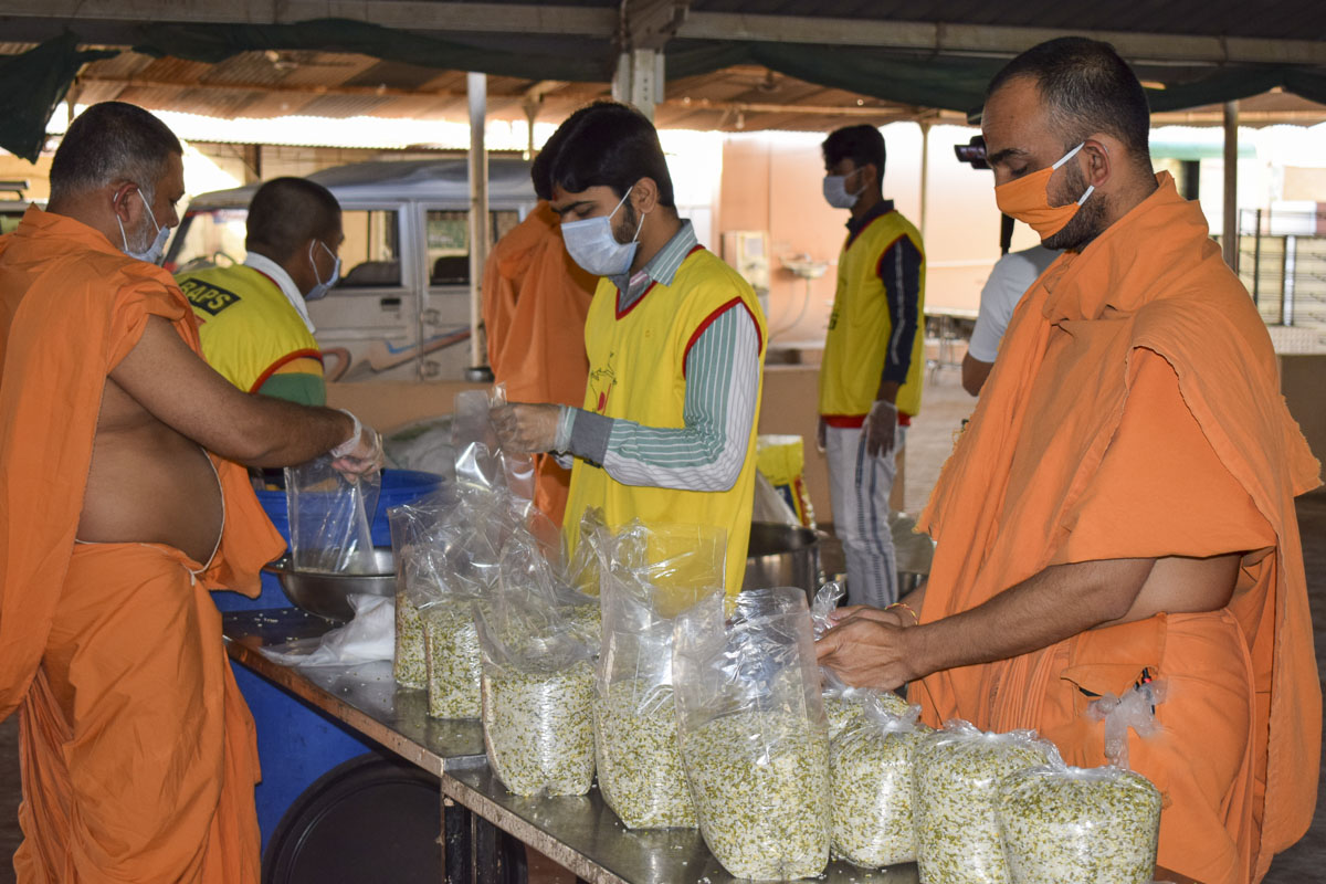 BAPS Community Services During the Coronavirus Lockdown, Bhuj