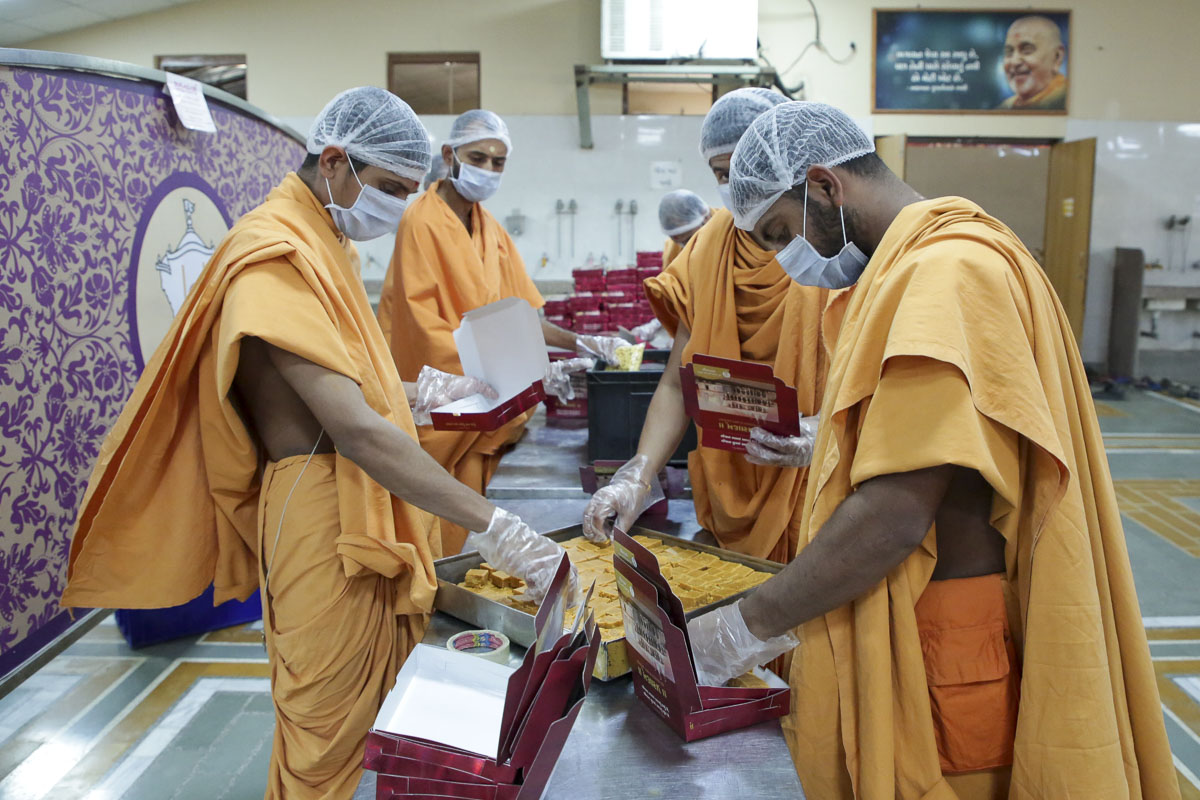 BAPS Community Services During the Coronavirus Lockdown, Sarangpur