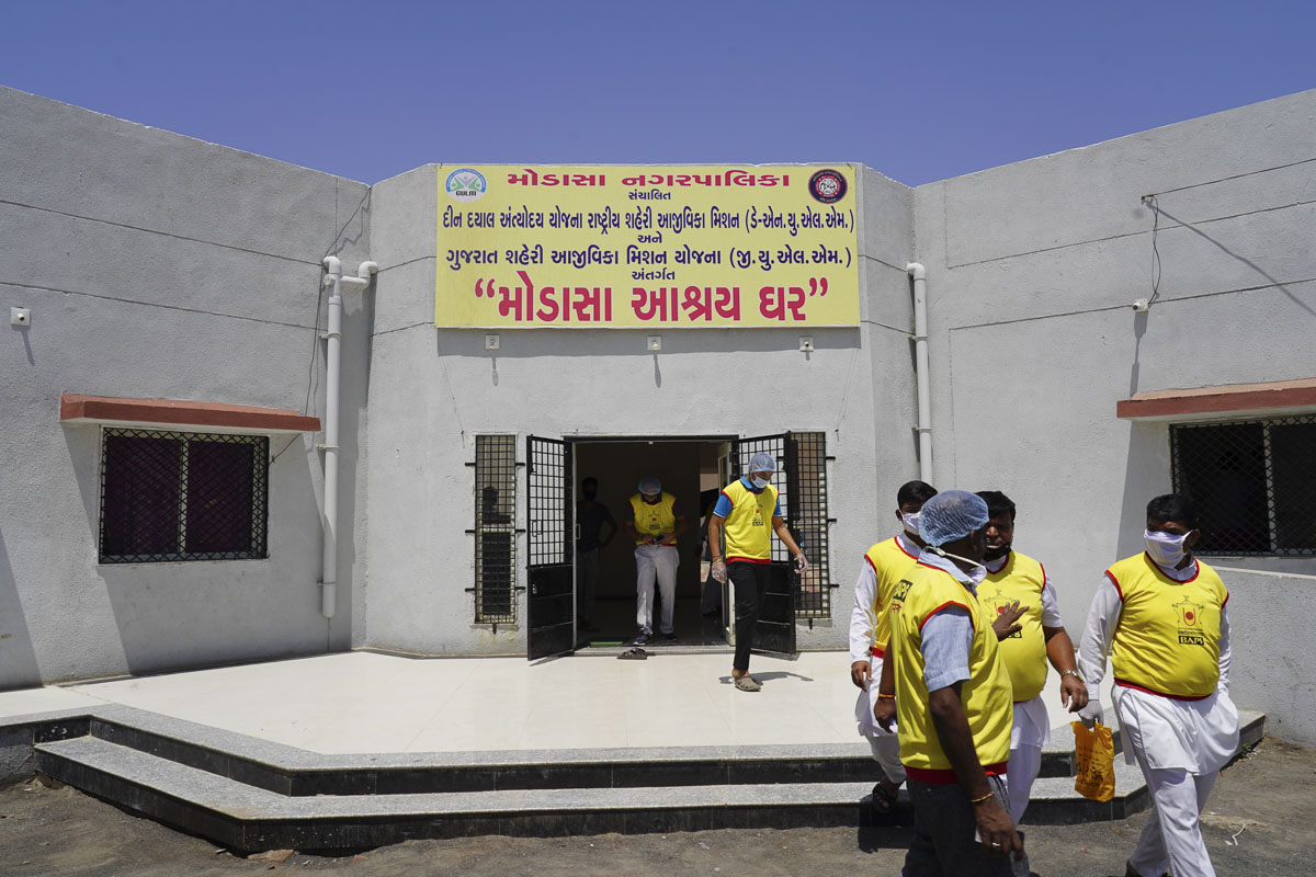 BAPS Community Services During the Coronavirus Lockdown, Modasa