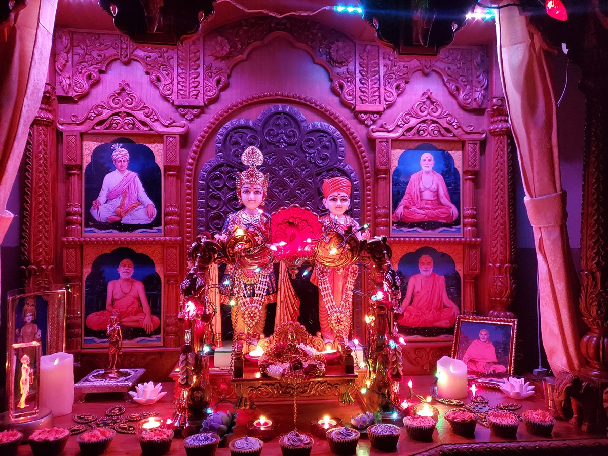 Ghar Mandir Decoration