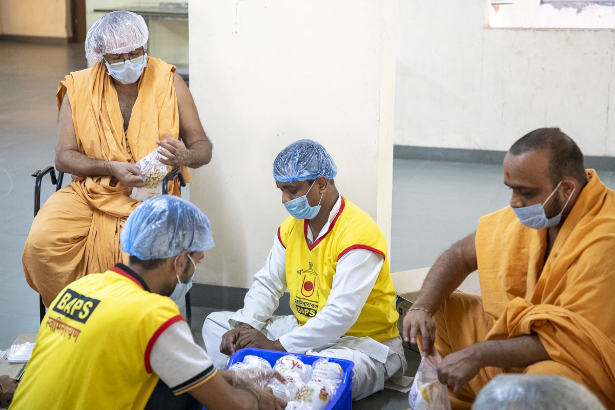 BAPS Community Services During the Coronavirus Lockdown, Pune