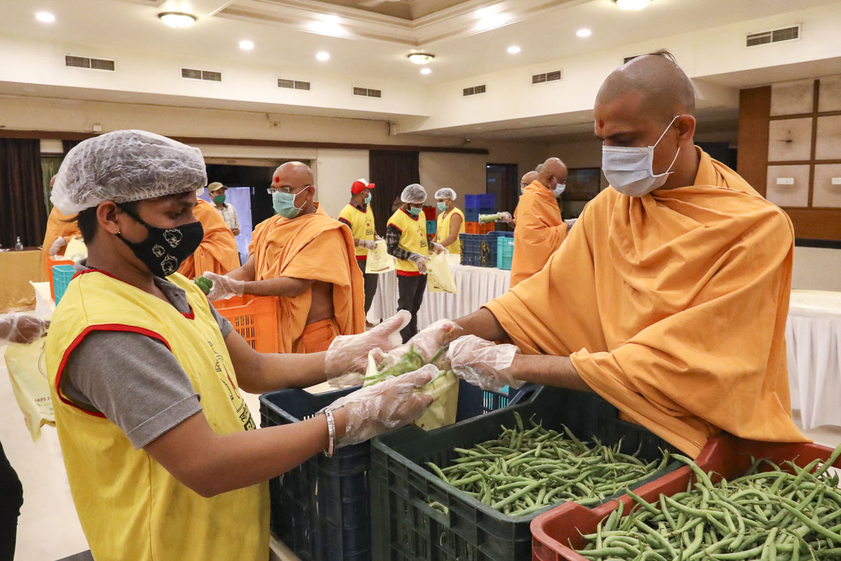 BAPS Community Services During the Coronavirus Lockdown, Mumbai