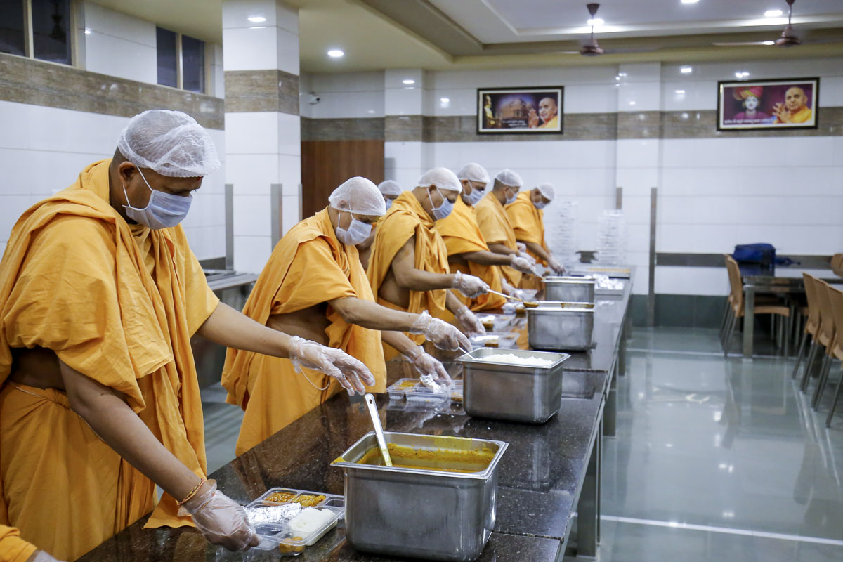 BAPS Community Services During the Coronavirus Lockdown, Rajkot