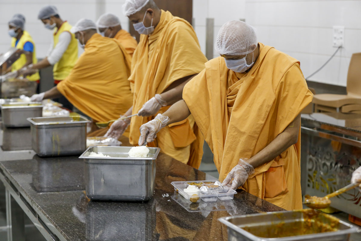 BAPS Community Services During the Coronavirus Lockdown, Rajkot
