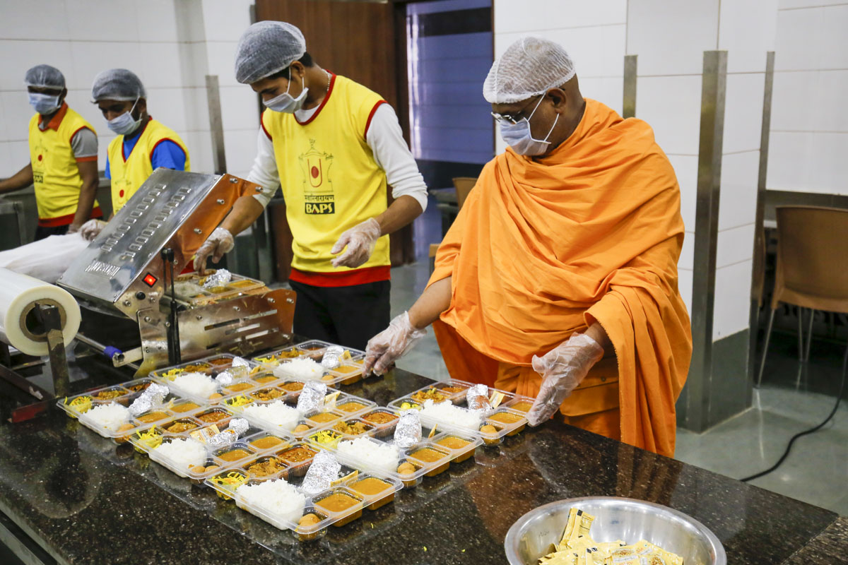 BAPS Community Services During the Coronavirus Lockdown, Rajkot