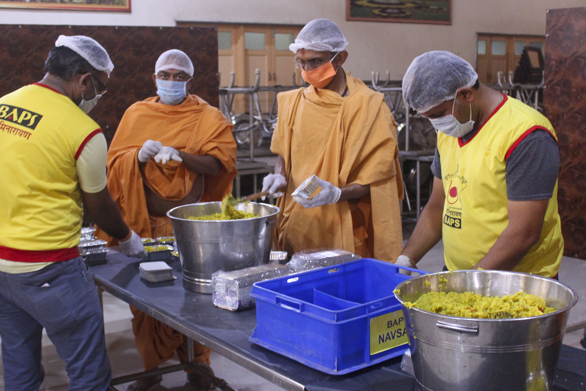 BAPS Community Services During the Coronavirus Lockdown, Navsari