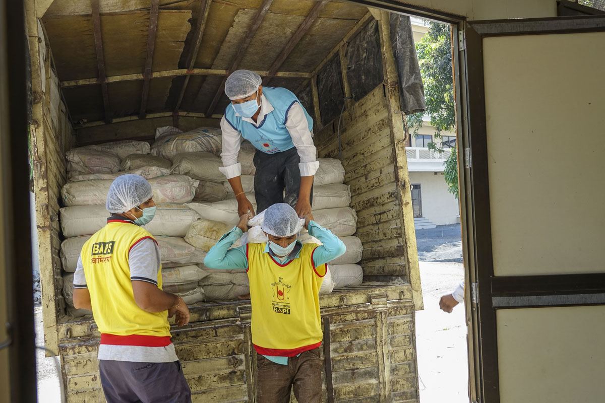 BAPS Community Services During the Coronavirus Lockdown, Sankari