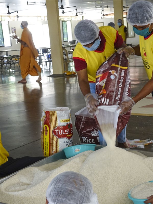 BAPS Community Services During the Coronavirus Lockdown, Sankari