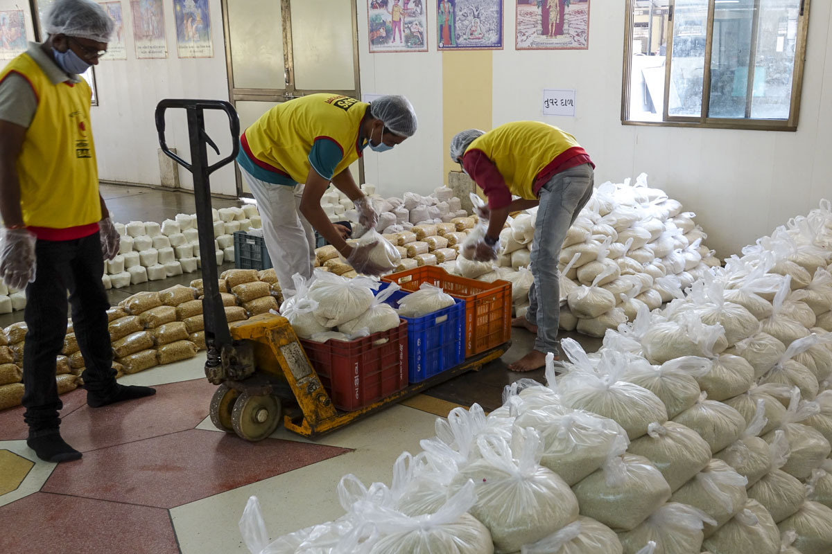 BAPS Community Services During the Coronavirus Lockdown, Sankari