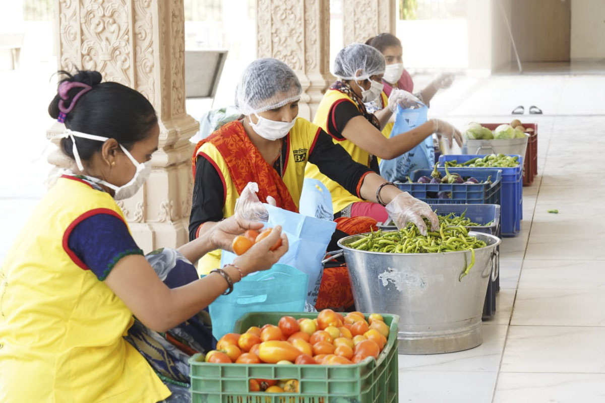 BAPS Community Services During the Coronavirus Pandemic, Modasa