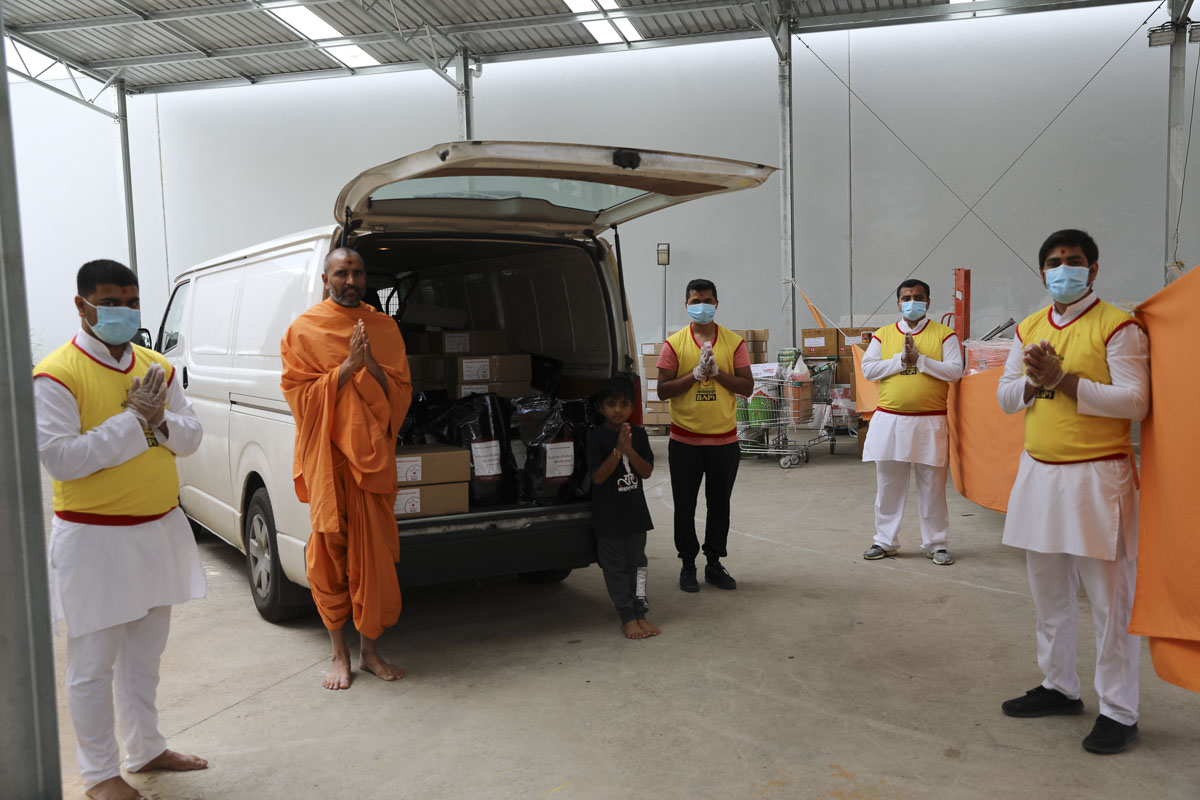BAPS Provides Assistance During Coronavirus Pandemic, Melbourne North