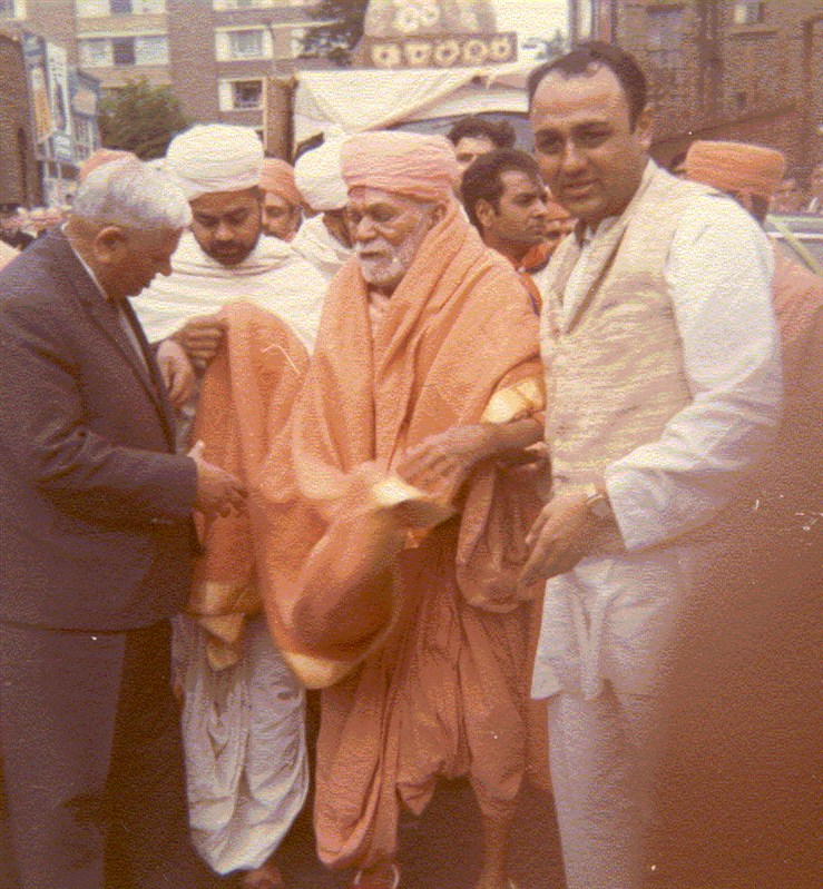 In 1953, Yogiji Maharaj blessed Dahyabhai D. Meghani (L) to “go to London, and ensure to continue practicing Satsang”