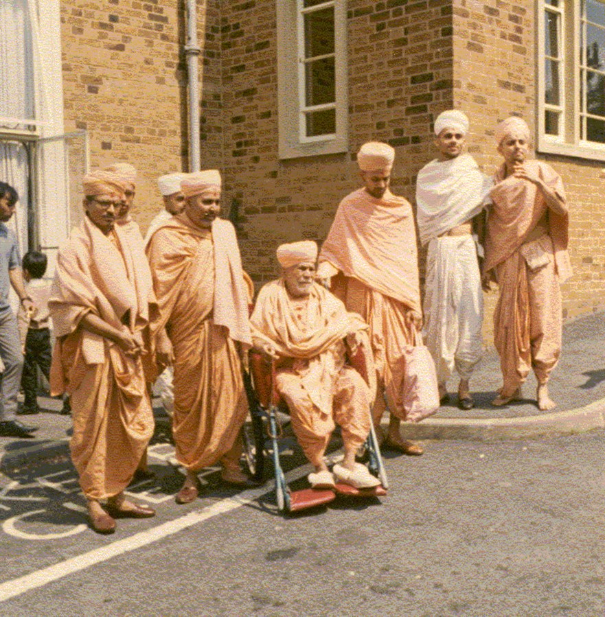 Swayamprakashdas Swami, Pramukh Swami, Yogiji Maharaj, Mahant Swami, Narayan Bhagat and Ishwarcharandas Swami (L to R) outside Middlesex Methodist Church Hall, Wembley