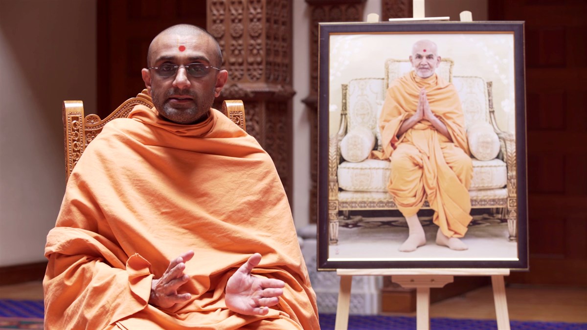 Tyagratnadas Swami narrated inspiring prasangs related to thal from the life of Mahant Swami Maharaj