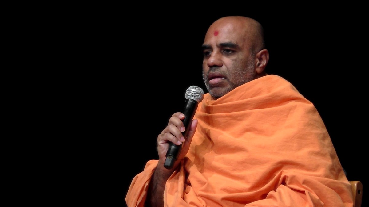 Satyavratdas Swami shared personal insights on offering daily devotion