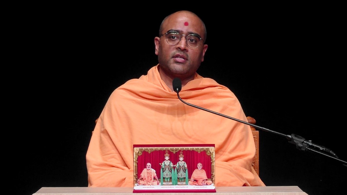 Yagnatilakdas Swami covered a number of 'Dos & Don'ts' about offering thal in a ghar mandir