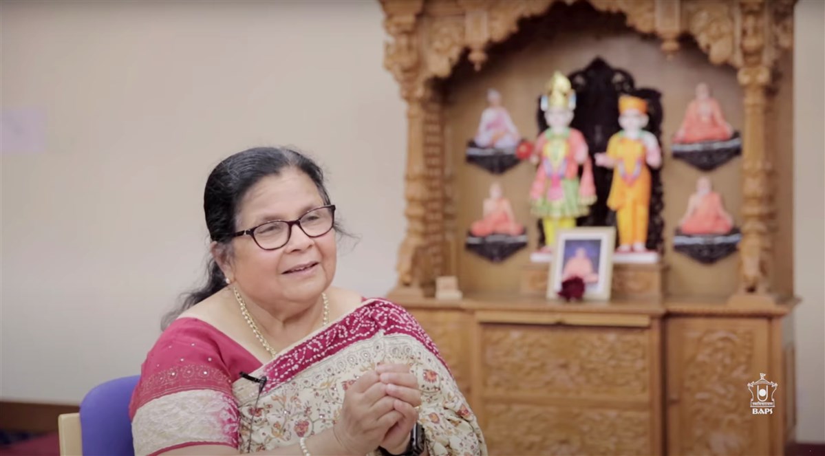 A mahila devotee, Shobnaben, recounts her personal experiences of doing seva for London Mandir
