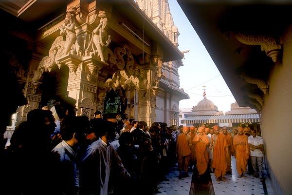 Anand -  In the mandir pradakshina