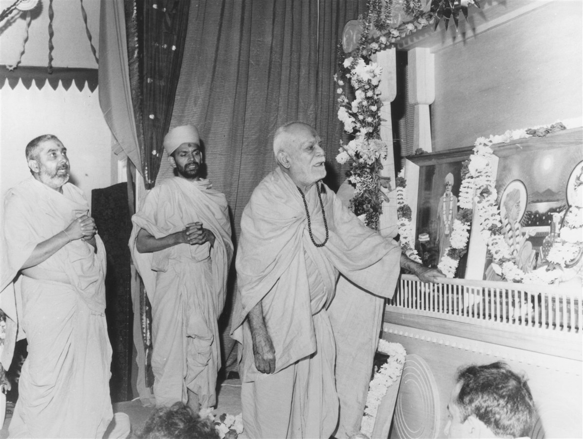 Yogiji Maharaj completes the historic inauguration of Islington Mandir, the first Swaminarayan Hindu mandir in the western hemisphere, on Sunday 14 June 1970