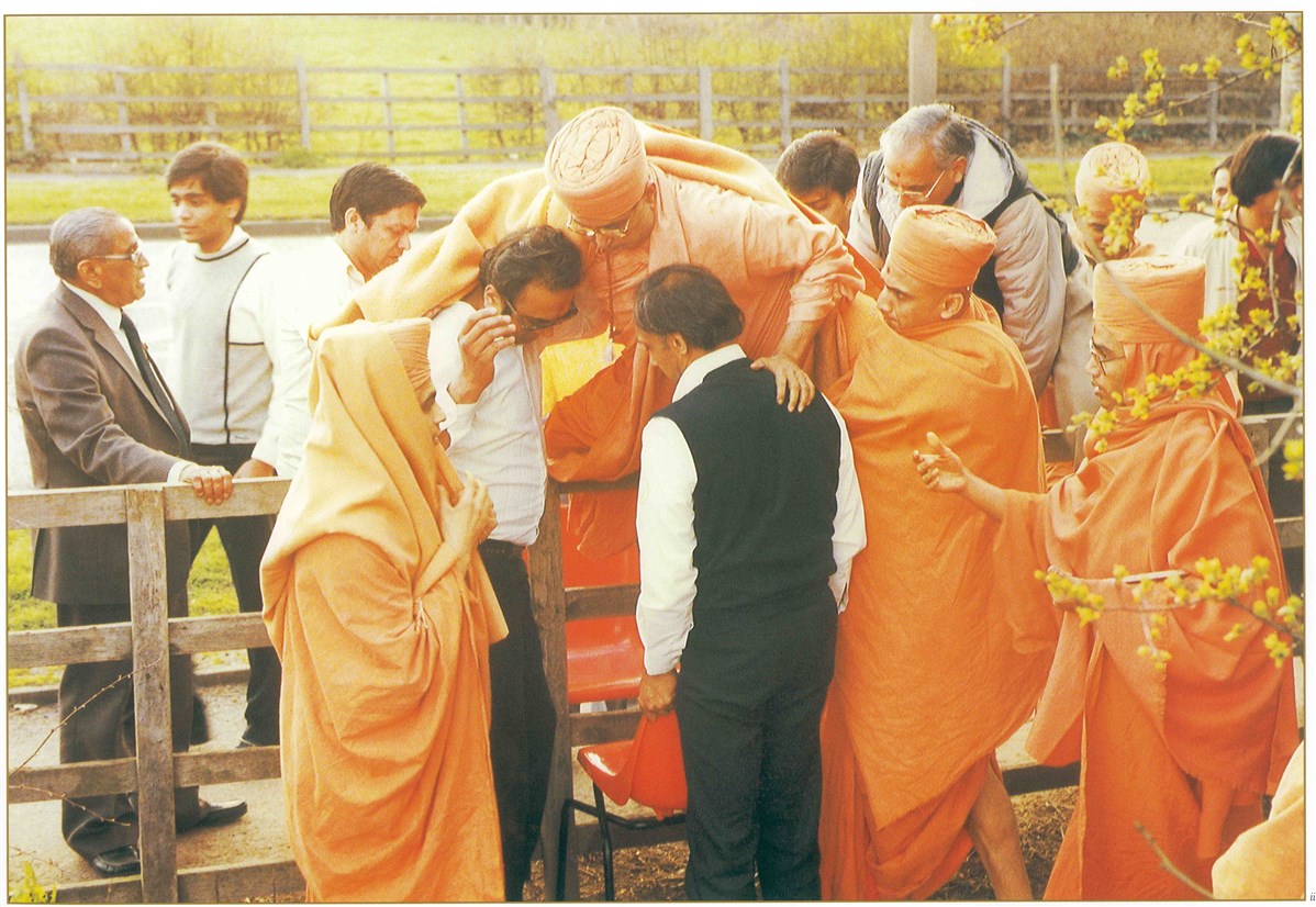 In 1984, Pramukh Swami Maharaj visits the Ducker site in Harrow, a prime location for a traditional shikharbaddha mandir