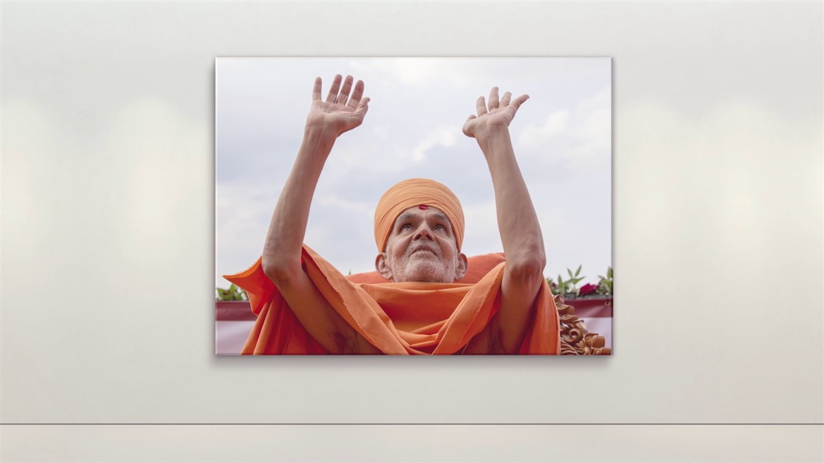 Today, Mahant Swami Maharaj has tirelessly written many letters of guidance, advice and appreciation to resident swamis and devotees