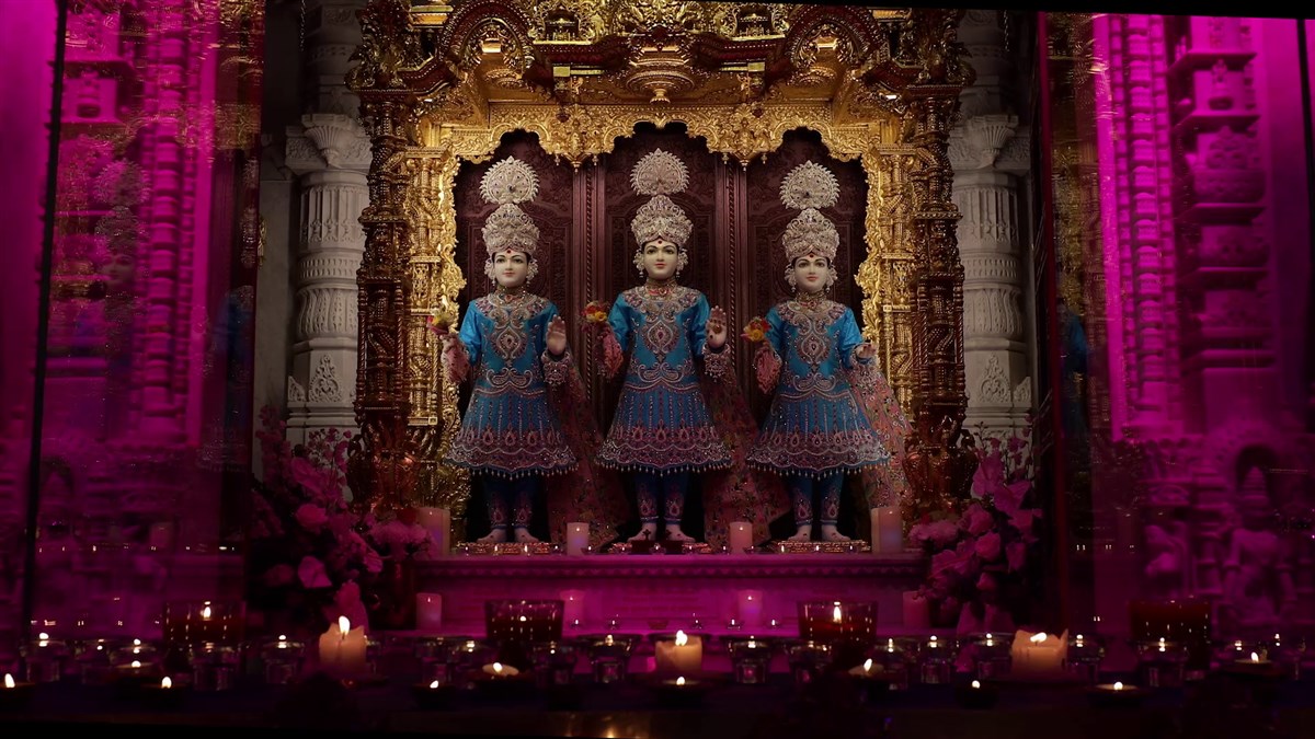 The montage, narrated by London Mandir’s head sadhu, Yogvivekdas Swami, introduced what each part of the mandir means to devotees