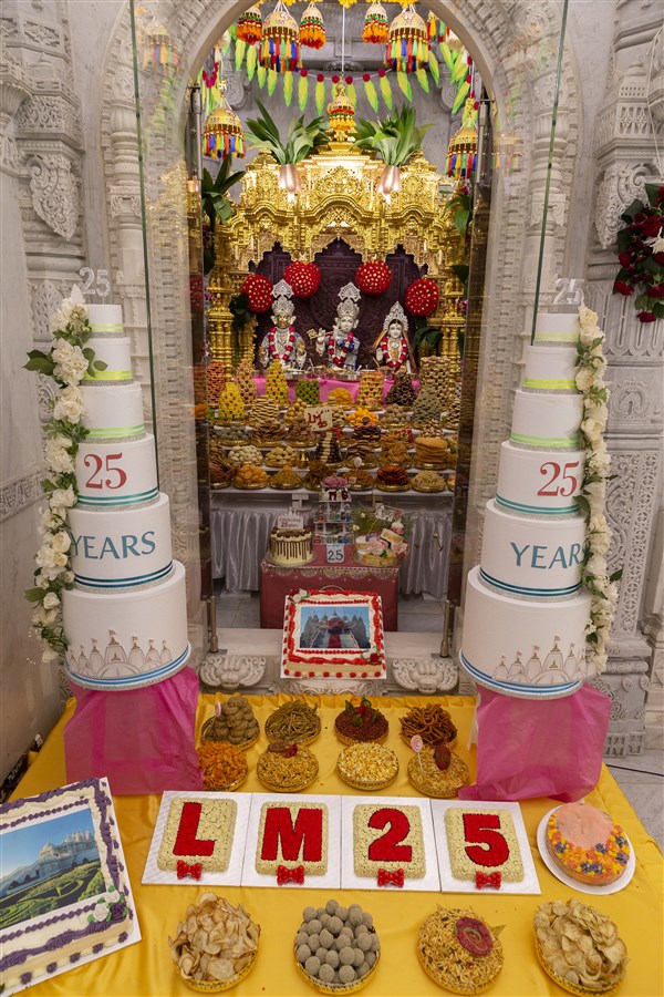 Annakut offering in the east shrine
