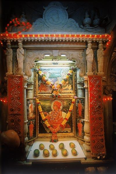 Akshar Deri - memorial shrine of Aksharbrahma Gunatitanand Swami 