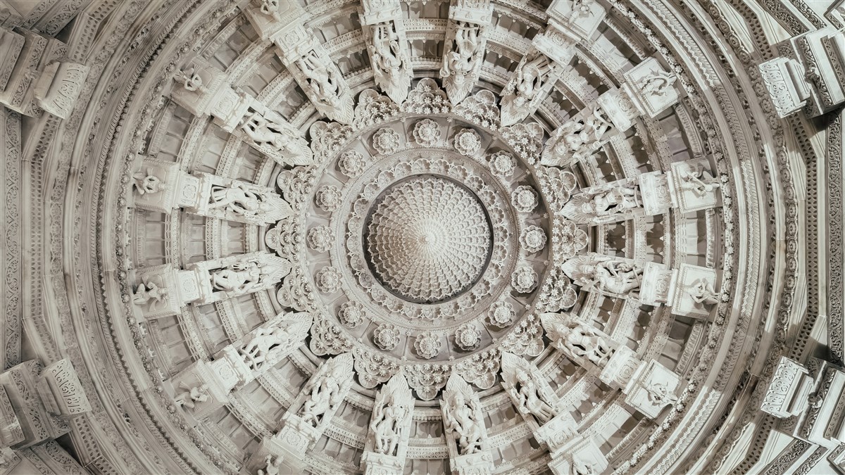 Structural features of the Mandir, such as the central cantilever dome, are profusely carved with traditional Hindu motifs of auspiciousness, peace and piety. It is where architecture becomes art and art becomes architecture, and both become devotional.