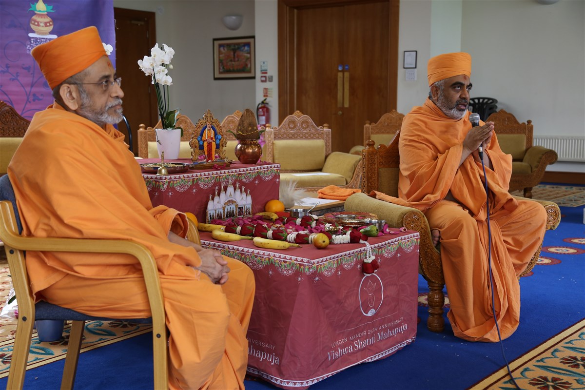 In conclusion, Yogvivekdas Swami addressed the webcast