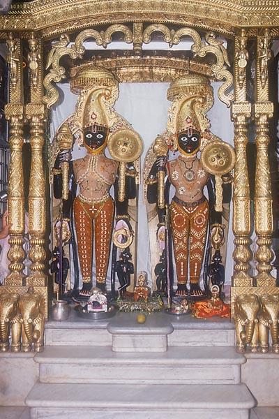  Shri Ranchhodrai and Shri Trikamrai Dev