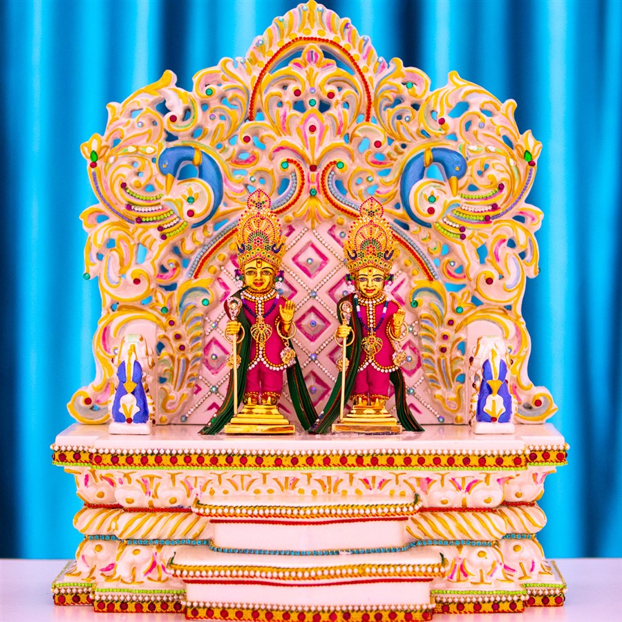 Bhagwan Swaminarayan and Aksharbrahma Gunatitanand Swami (Shri Akshar-Purushttom Maharaj)