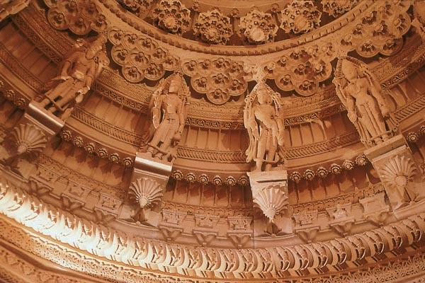   Murtis of different devas in the main dome