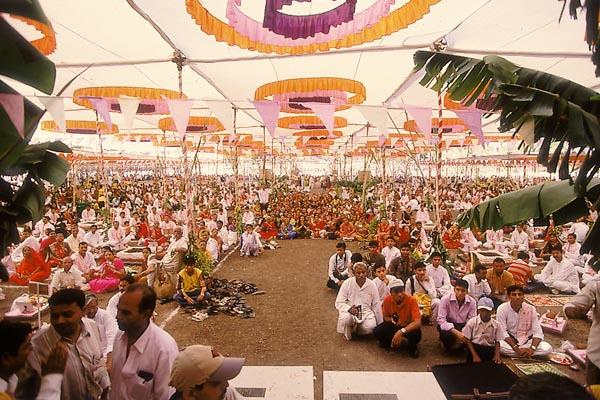  Devotees participating in the yagna rituals