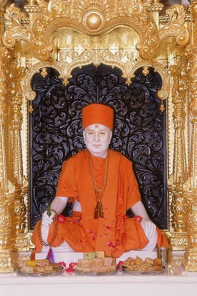  Pragat Brahmaswarup Shri Pramukh Swami Maharaj
