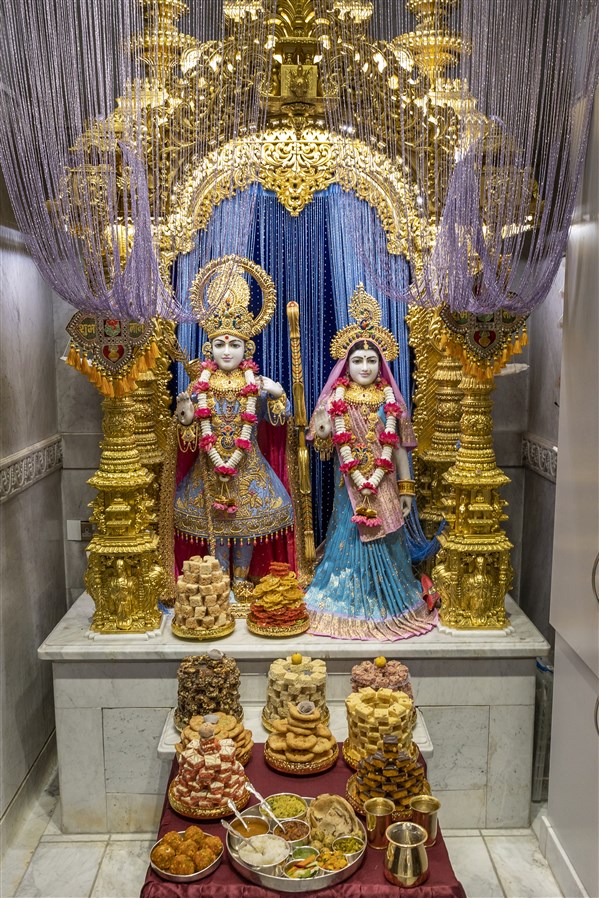 Shri Sitaji and Shri Rama Bhagwan