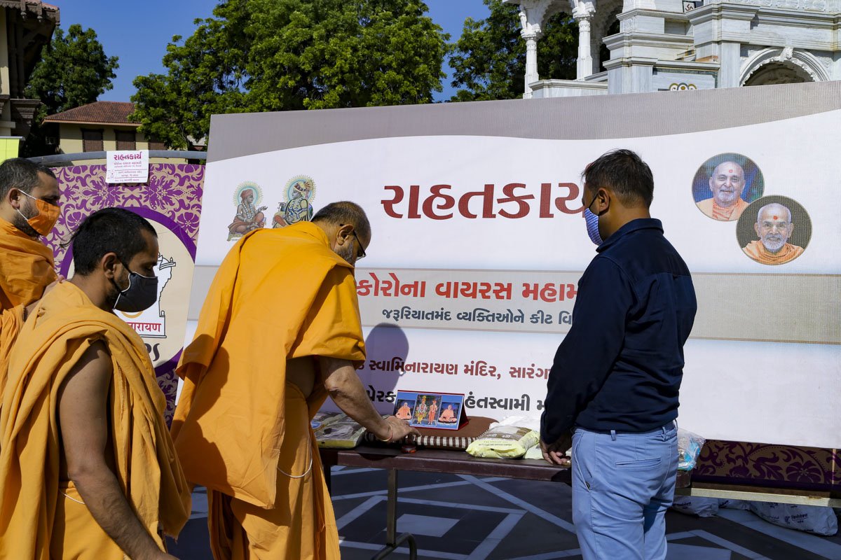 BAPS Community Services During the Coronavirus Lockdown, Sarangpur