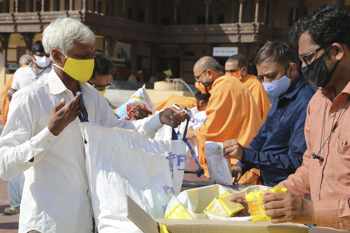 BAPS Community Services During the Coronavirus Lockdown, Sarangpur