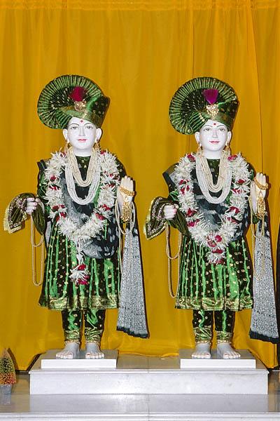  Shri Akshar Purushottam Maharaj, BAPS Swaminarayan Mandir, Jamnagar