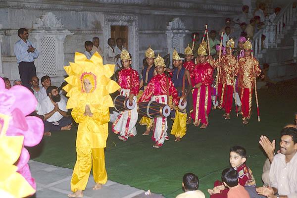  Festively attired children at the front of the Rath Yatra procession