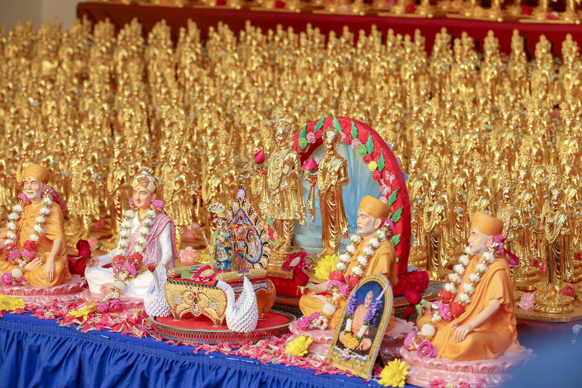 Shri Akshar-Purushottam Maharaj, 28 December 200