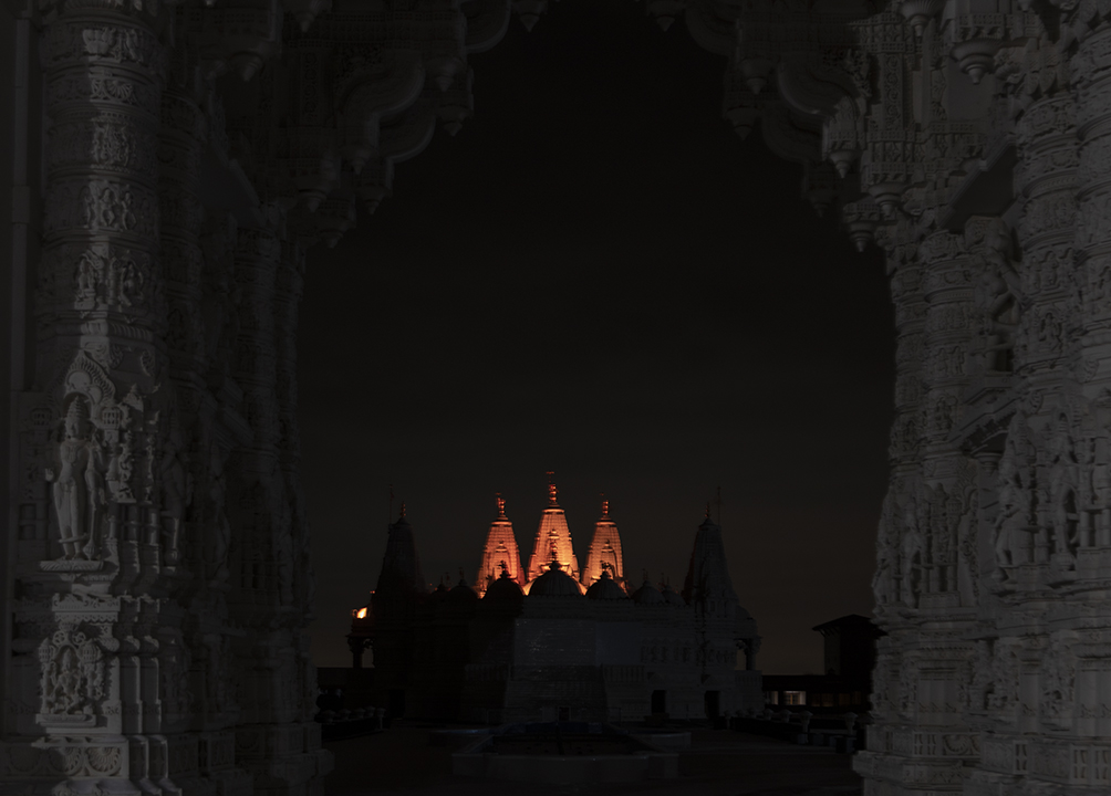 BAPS Shri Swaminarayan Mandir, Chicago, IL joined iconic landmarks across the nation to honor the lives lost to COVID-19
