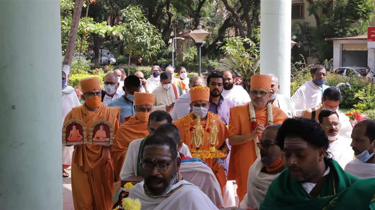 Procession Welcoming the Akshar-Purushottam Darshan