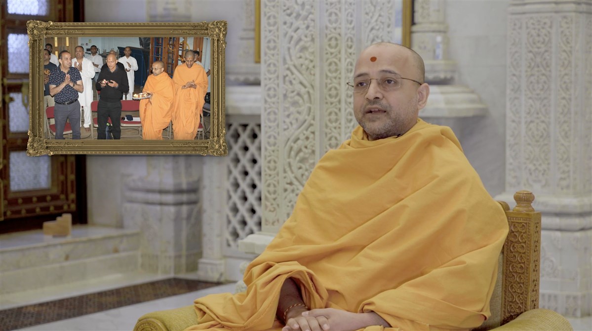 Manoharmurtidas Swami explained how Jayeshbhai Soni of Oxford, UK, found Satsang to be the solace of his life