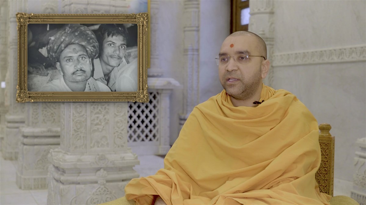 Yogikirtandas Swami elaborated upon Jivabhai’s life of incessant devotion and service