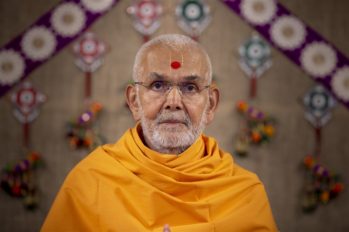 Swamishri during the morning satsang assembly