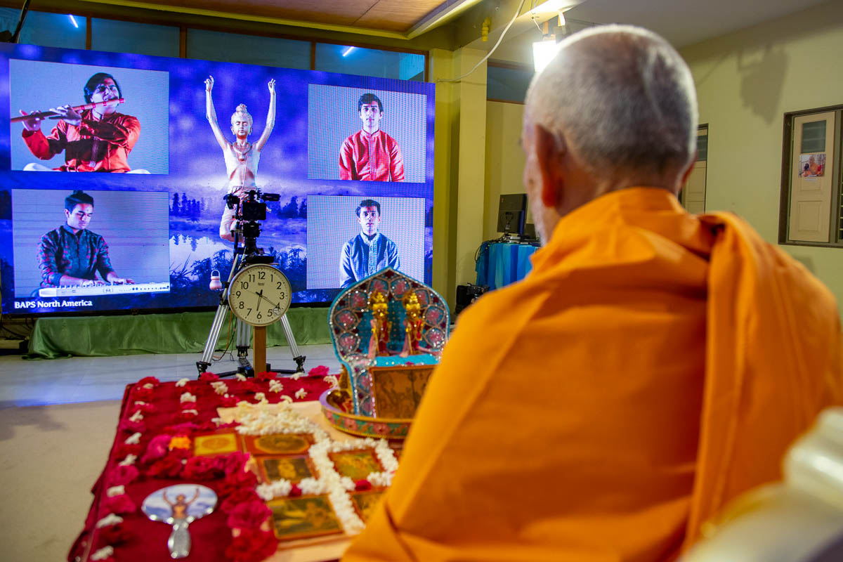 Youths sing kirtans via video conference from North America