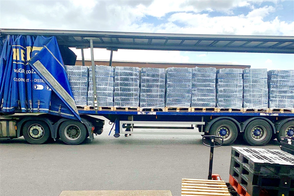 Neasden Temple Donates 24 Tonnes of Flour